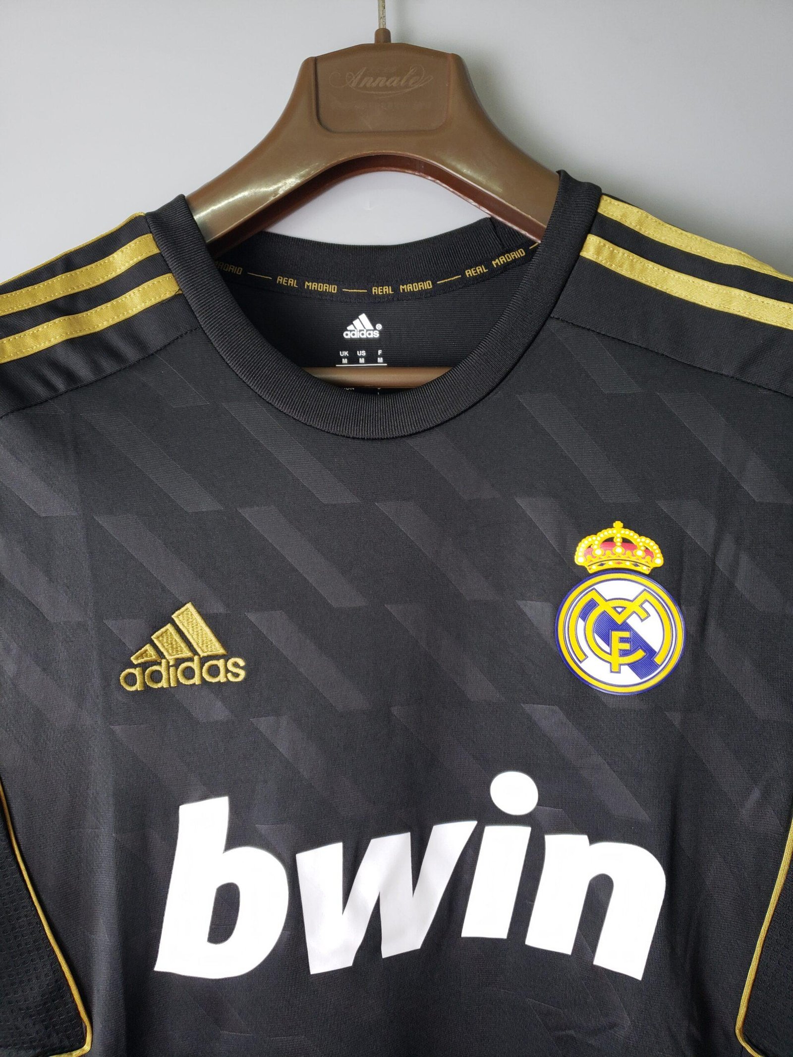 Presentata la terza maglia del Real Madrid 25-26 - Footy Headlines IT