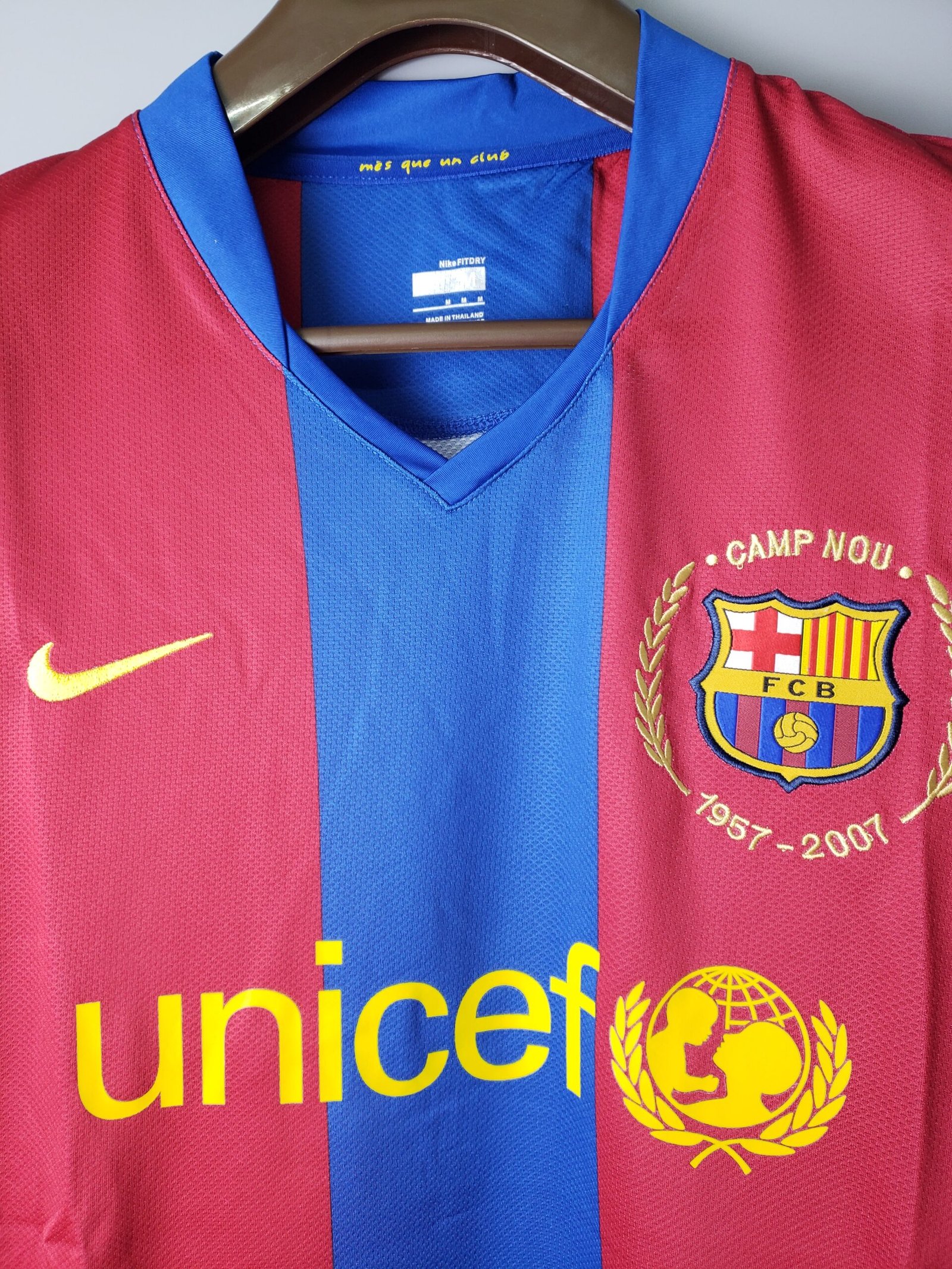 Camisa do FC Barcelona (Listrada) Home 2020/2021 – Versão Torcedor – KS  Sports – Camisas de Times e Seleções