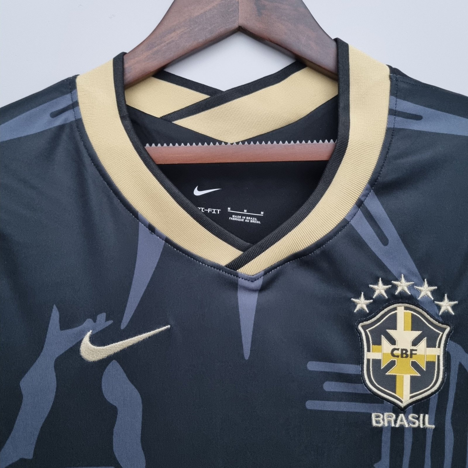 Camisa Seleção Brasileira Preta Edição Especial 2022/2023 – Feminina  (Pronta Entrega) – Tamanho P – KS Sports – Camisas de Times e Seleções