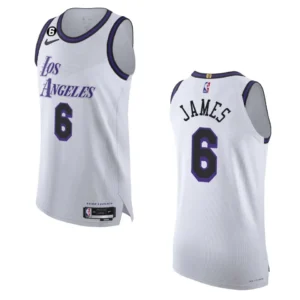 Regata NBA Los Angeles Lakers Authentic City Edition 2022/23 LeBron James 6 - Branca